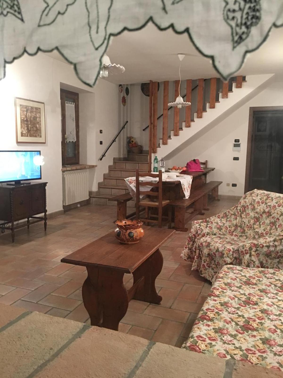 Agriturismo Casa Del Nonno Valfabbrica Εξωτερικό φωτογραφία
